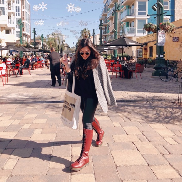 Meet your Posher, Alexandra - Picture 1 of 3